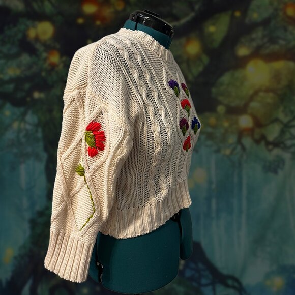 Upcycled Embroidered Flower Sweater | Hand-Stitched Yarn Blooms | M - Picture 5 of 5